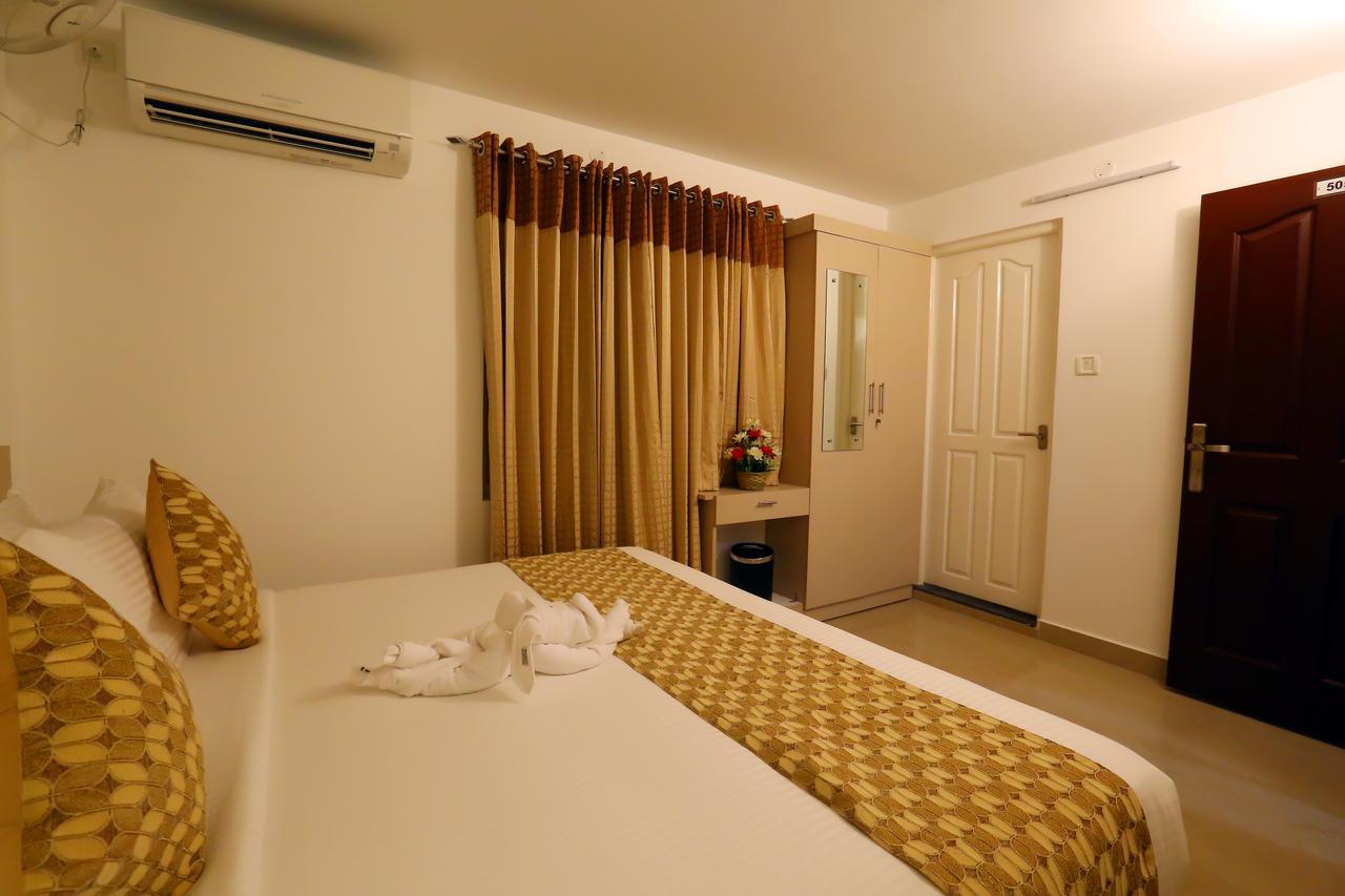 Hotel Swarna Residency Kochi Екстер'єр фото