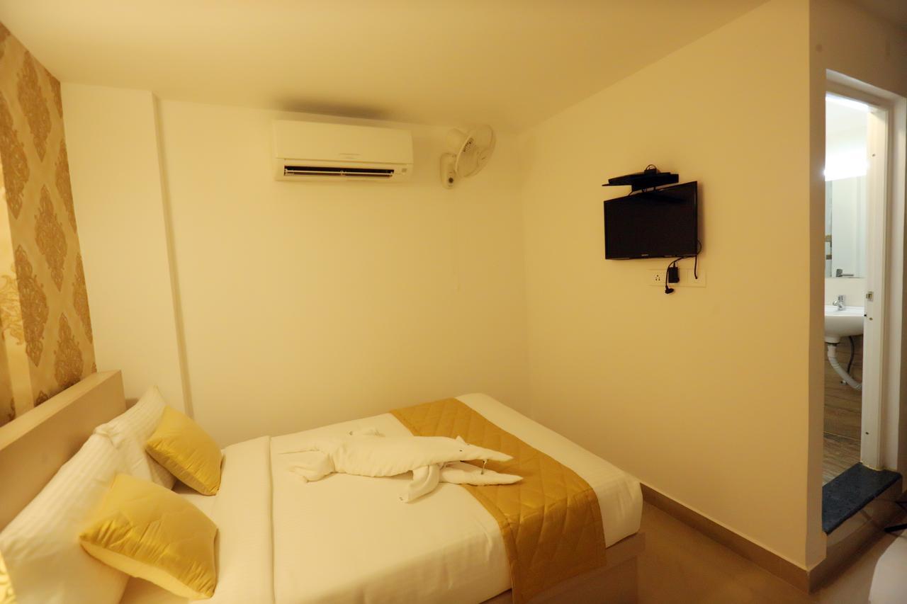 Hotel Swarna Residency Kochi Екстер'єр фото